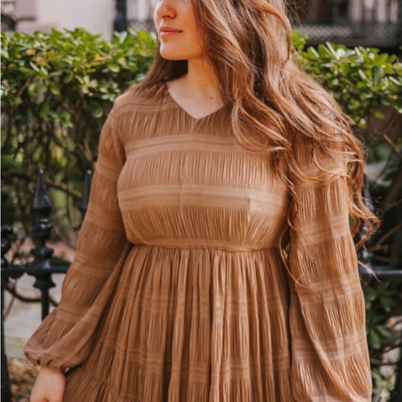 Dainty Jewells Cora Dress - Picture 2 of 7